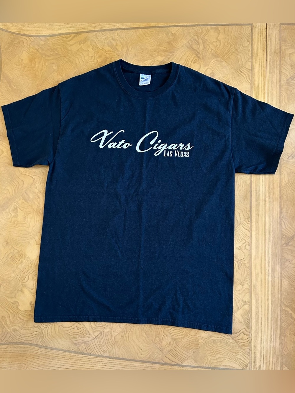 Gildan Men Cotton Black T-shirt Size L Made in Dominican Republic
